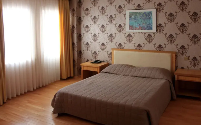 Hotel Rena