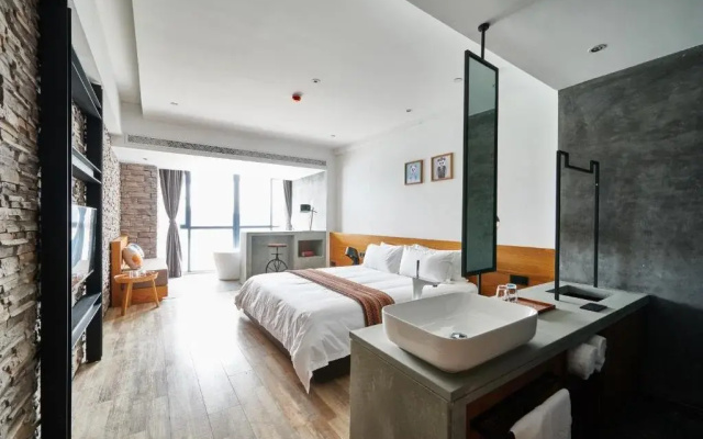 Aizhu Boutique Theme Hotel