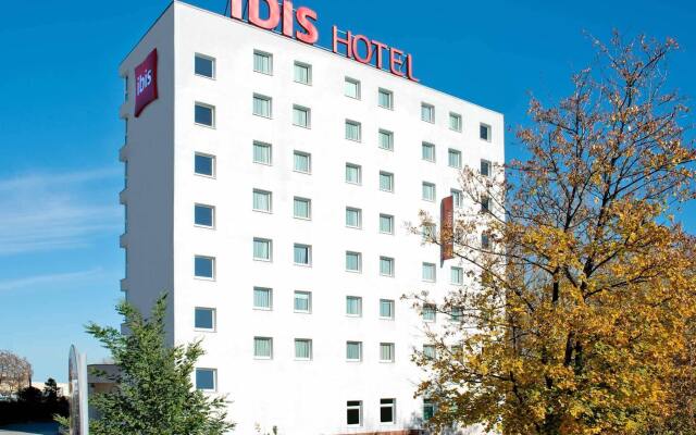 Отель ibis Warszawa Ostrobramska Польша, Варшава - - забронировать отель ibis Warszawa Ostrobramska, цены и фото номеров вид на фасад