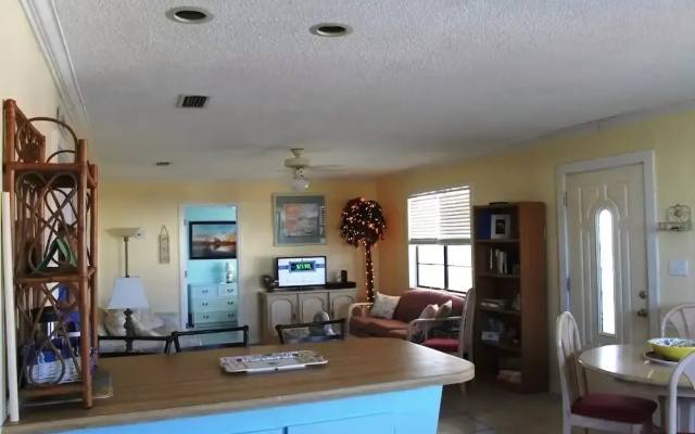 La Getaway 3 Bedroom Home