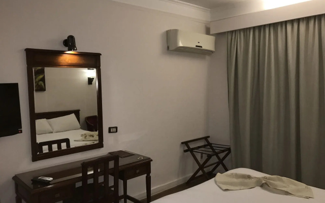 Royal Marshal Hotel