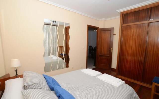 Апартаменты Apartment in Isla, Cantabria 102803 by MO Rentals комната для гостей