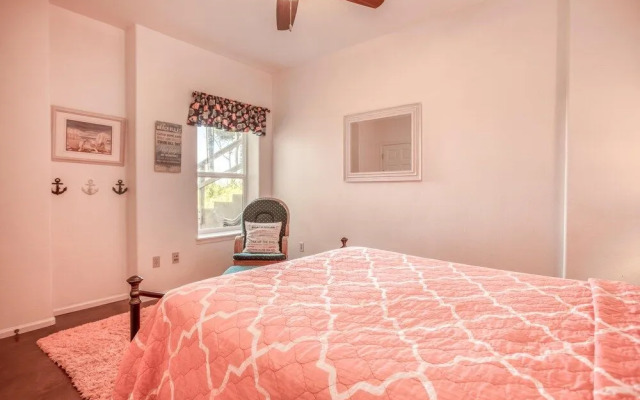 Oceanview Hot Tub and Cozy Bonus Room - Charming Coastal Retreat
