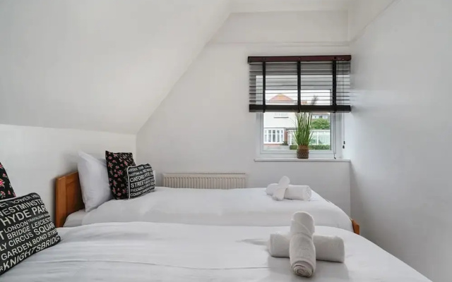 Host Stay The Cliff Greenhouse