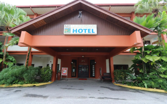 Bukit Merah Laketown Resort