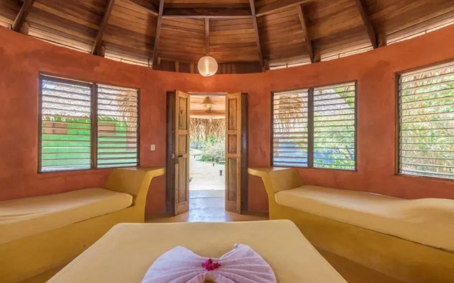 Hotel Playa Negra