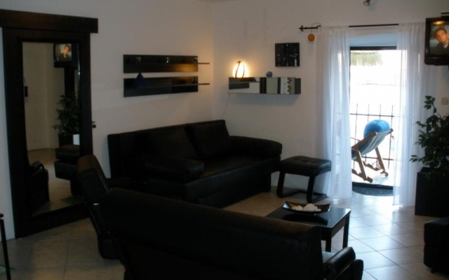 Fiorino - One Bedroom