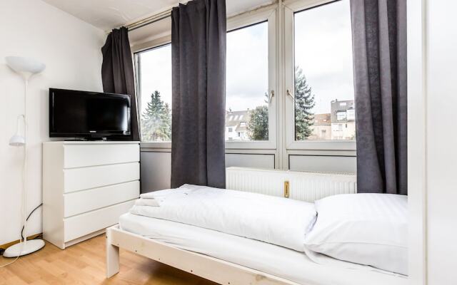 Апартаменты budget apartment Кёльн комната для гостей