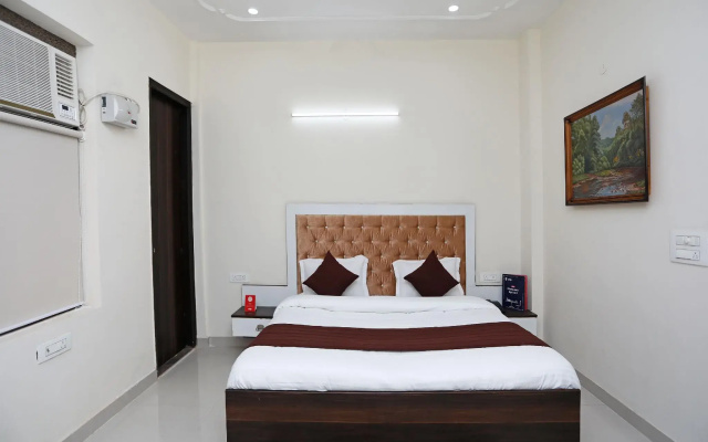 OYO 13555 Corporate serviced apartments Hotel