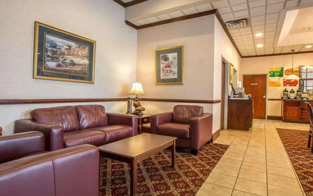 Quality Inn Suwanee I-85