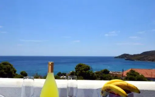 Yiannis Studios