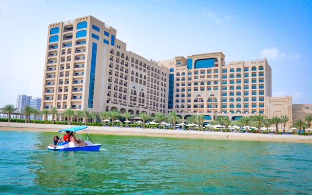 Отель Al Bahar Hotel & Resort (ex. Blue Diamond AlSalam Resort) ОАЭ, Эль-Фуджайра - 1 отзыв об отеле, цены и фото номеров - забронировать отель Al Bahar Hotel & Resort (ex. Blue Diamond AlSalam Resort) онлайн вид на фасад