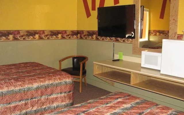 Earth Inn Motel