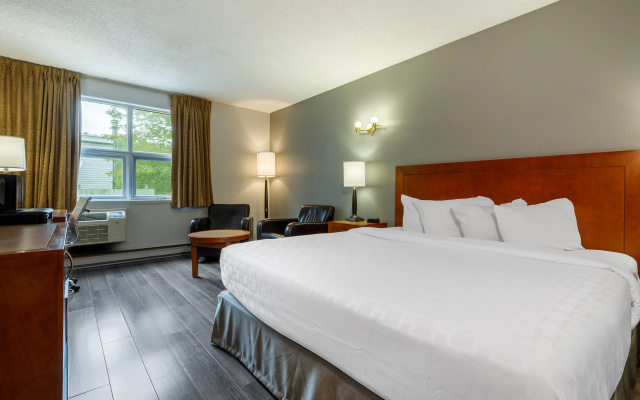 Clarion Pointe Quebec Airport