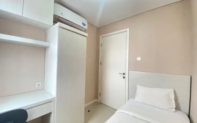 Cozy and Minimalist 2BR Apartment at Parahyangan Residence