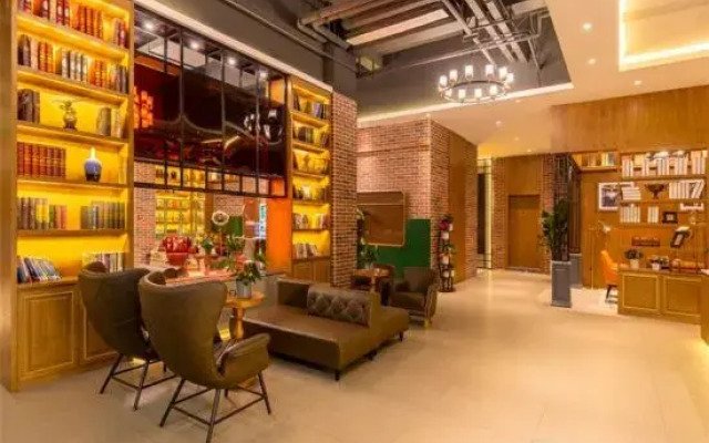 James Joyce Coffetel (Chengdu Shuangliu Airport Airport)