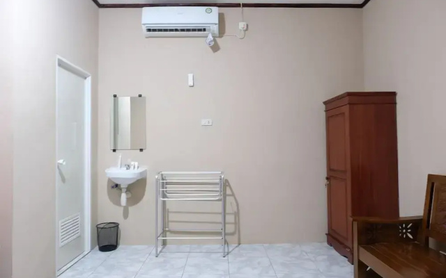 OYO 1851 Homestay Joss