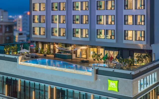 Отель ibis Styles Nha Trang вид на фасад