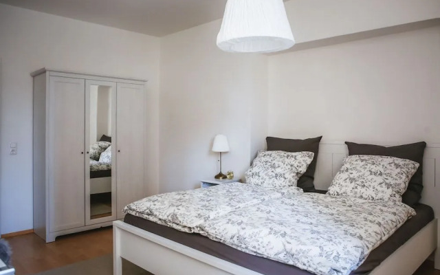 ApartOne