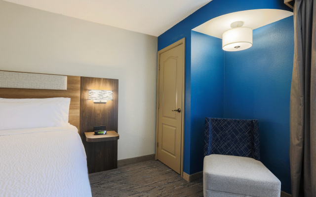 Holiday Inn Express Burlington by IHG