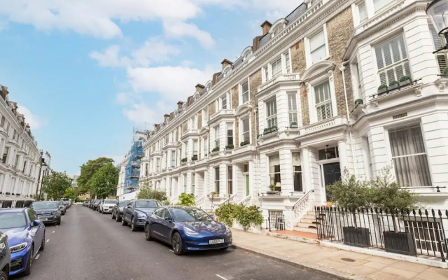 Green History 3 Bedrooms in Kensington