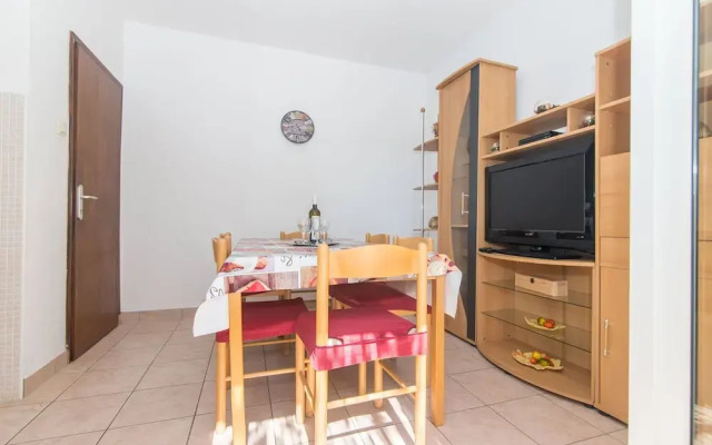 Apartment Luka