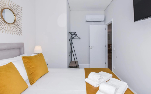 Fontinha Square Apartments by Porto City Hosts