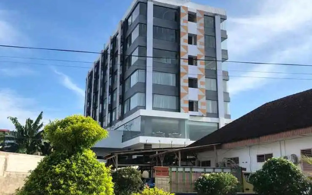 Zenith Premiere Hotel Baubau