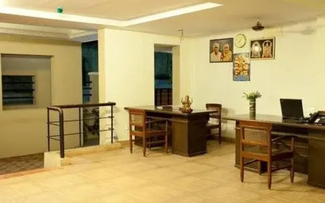 Hotel Mamalla Inn