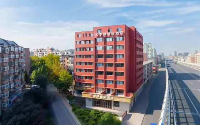 Jifeng International Hotel (Xianggong Street Metro Station, Xi'an Road Commercial Street, Dalian)