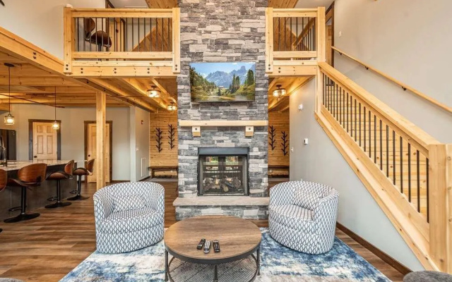 Sunshine Chalet by Taylor Made Deep Creek