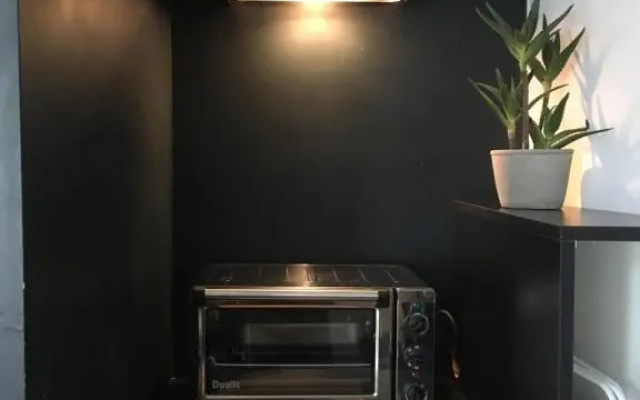 The Art Room Apartment