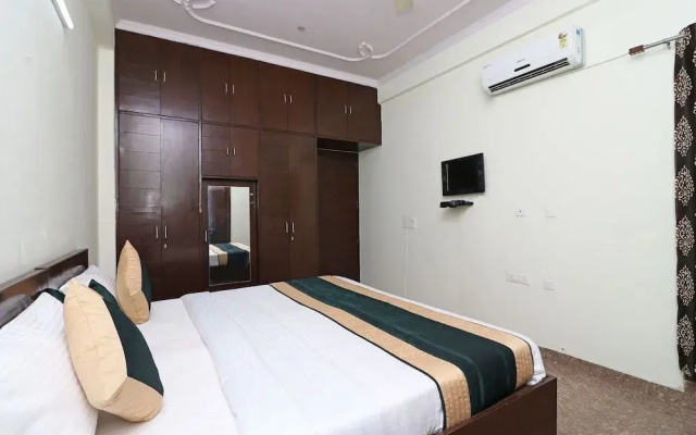 OYO 10172 Dhruv Residency