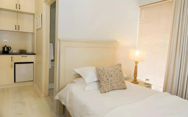 Four Palms Accommodation