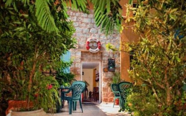 Отель Port Inn Хайфа вид на фасад