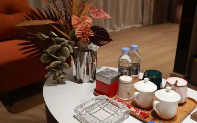 Yuekelai Hotel Ruili