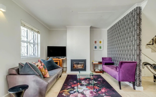 Eclectic Apartment in the Bustling De Waterkant 209 DWP