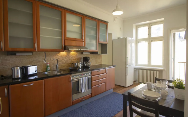 2ndhomes Iso Freda