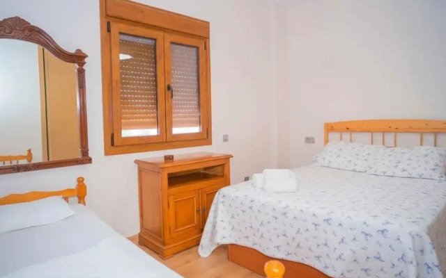 Chalet con Piscina Privada y Vistas
