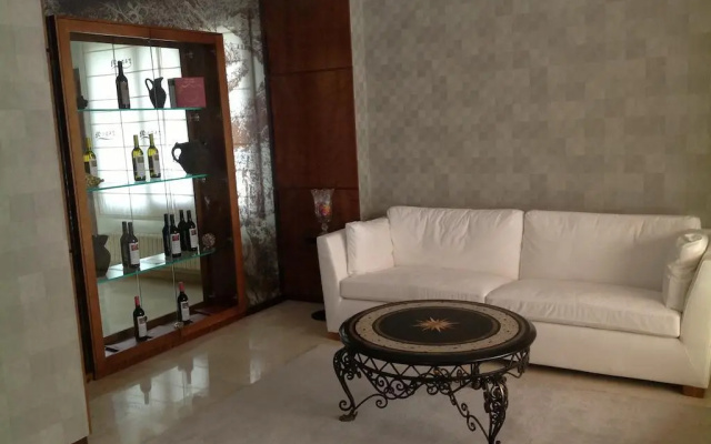 Mogay Hotel 