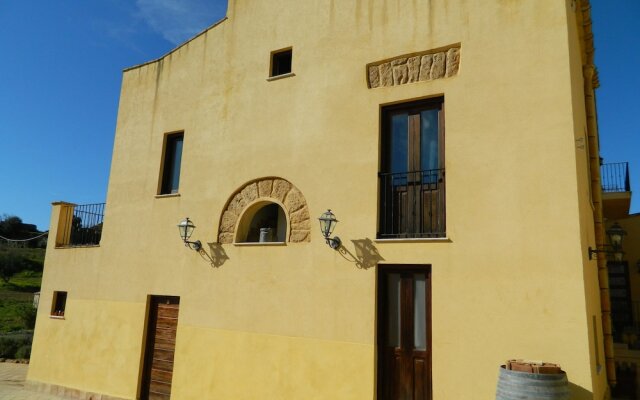 Отель Agriturismo Passo dei Briganti Агридженто вид на фасад