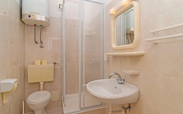 Beautiful Apartment in Supetar With 2 Bedrooms and Wifi