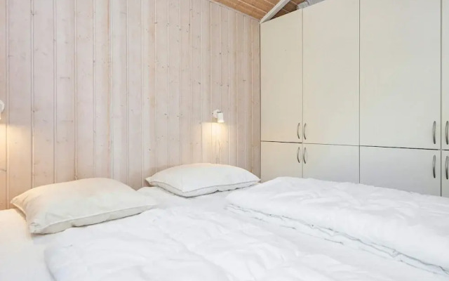 6 Person Holiday Home in Borkop