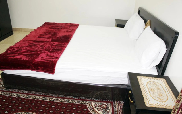 Al Eairy Furnished Apartments Qassim 4