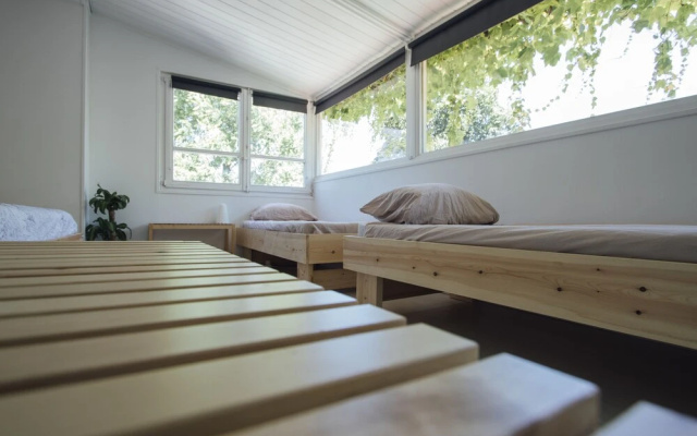 Latas Surf House