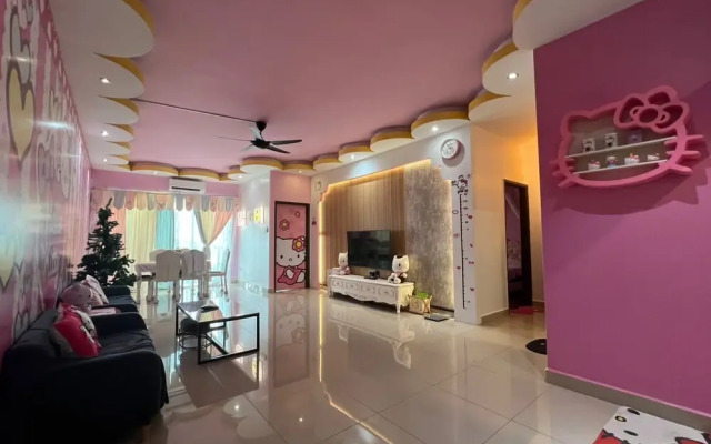 Hello Kitty Signature Suite