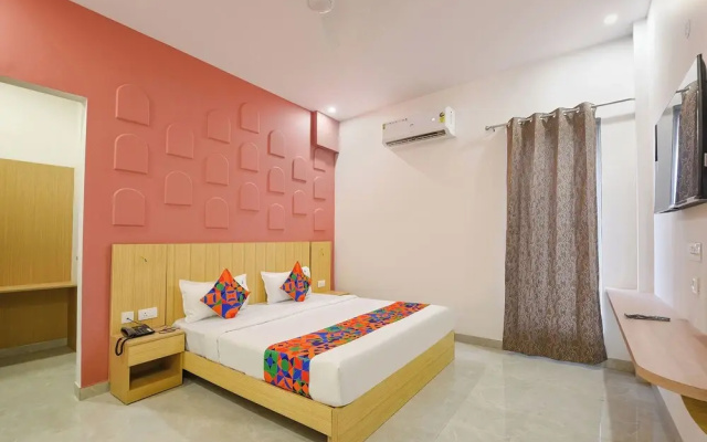 FabHotel Black Pepper- Nr. Batra Heart & Multispecialty Hospital Faridabad