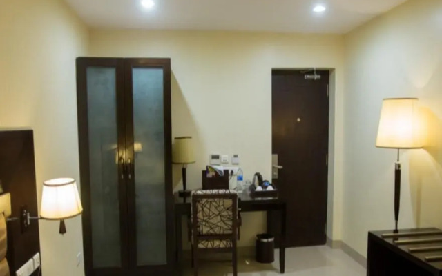Royal Reve Hotel