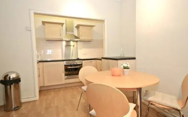 FG Property - Earls Court, Kempsford Gardens Flat A