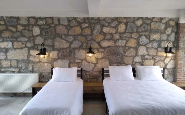 Hotel Rezve